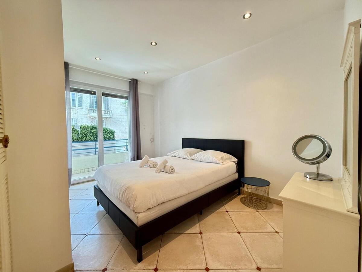 Apartment Vue & à 50m - T3 Cosy Hypercentre Antibes